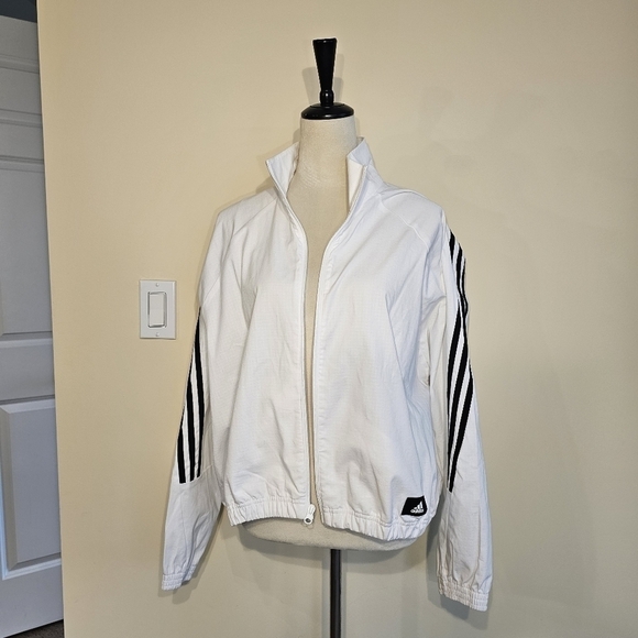 NWOT Adidas Women Sportswear Fit Training Jacket, White/Black size L - Picture 1 of 8
